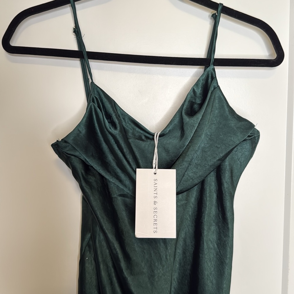NWT Saints & Secrets‎ Elegant Emerald Green Slip Dress - Small - Picture 3 of 9